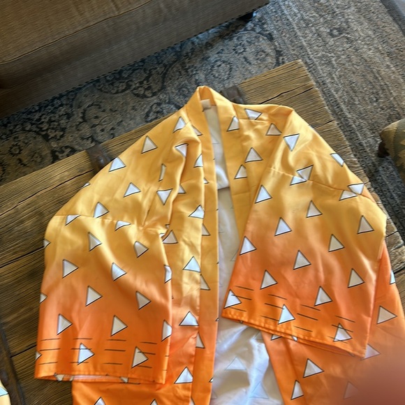 Demon slayer Zenitsu robe & leg covers adult small wig included - Picture 2 of 7